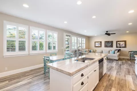 Kitchen - 1141 Pedroncelli Dr, Windsor, CA 95492 photo 7 of 7