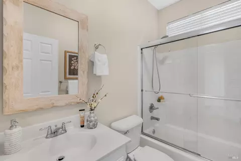 Bath - 7127 17th Hole Dr, Windsor, CA 95492 photo 1 of 2