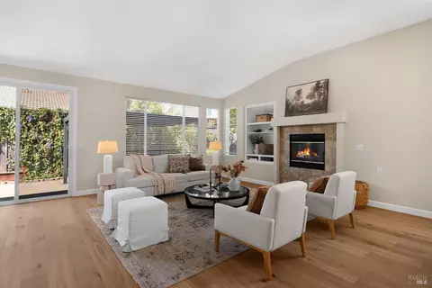 Living - 7127 17th Hole Dr, Windsor, CA 95492 photo 4 of 4