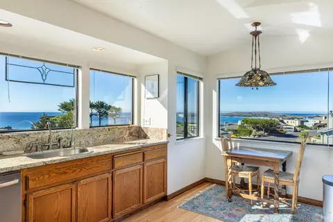 Kitchen - 20910 Heron Dr, Bodega Bay, CA 94923 photo 1 of 5