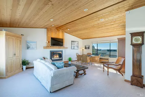 Living - 20910 Heron Dr, Bodega Bay, CA 94923 photo 4 of 4