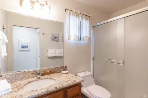 Bath - 20910 Heron Dr, Bodega Bay, CA 94923 photo 4 of 4