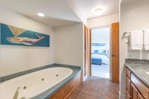 Bath - 20910 Heron Dr, Bodega Bay, CA 94923 photo 2 of 4