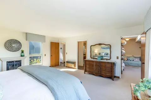 Bedroom - 20910 Heron Dr, Bodega Bay, CA 94923 photo 4 of 9