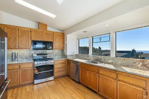 Kitchen - 20910 Heron Dr, Bodega Bay, CA 94923 photo 3 of 5