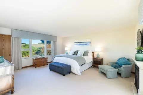 Bedroom - 20910 Heron Dr, Bodega Bay, CA 94923 photo 2 of 9