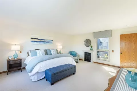 Bedroom - 20910 Heron Dr, Bodega Bay, CA 94923 photo 3 of 9