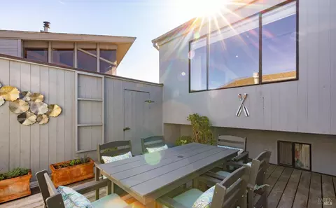 Exterior - 20910 Heron Dr, Bodega Bay, CA 94923 photo 2 of 8