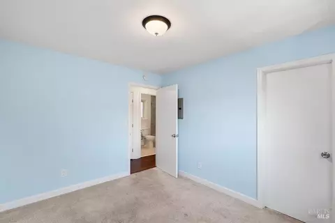 Bedroom - 229 Nautical Ct, Vallejo, CA 94591 photo 2 of 4