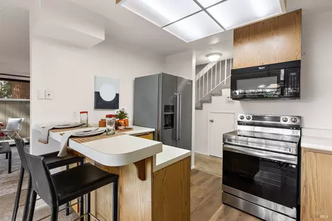 Kitchen - 165 Oddstad Dr #35, Vallejo, CA 94589 photo 2 of 3