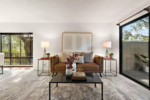 Living - 165 Oddstad Dr #35, Vallejo, CA 94589 photo 2 of 3