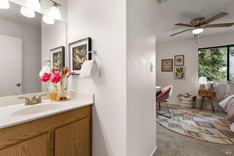Bath - 165 Oddstad Dr #35, Vallejo, CA 94589 photo 1 of 2