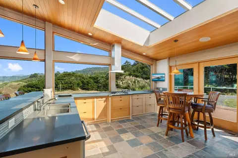 Kitchen - 405 Island View Dr, Smith River, CA 95567 photo 3 of 8
