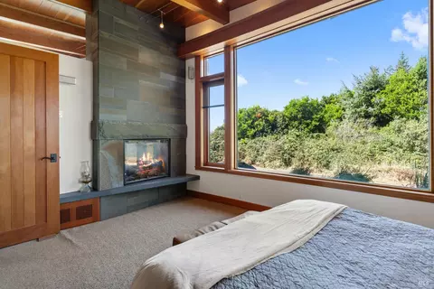 Bedroom - 405 Island View Dr, Smith River, CA 95567 photo 8 of 8