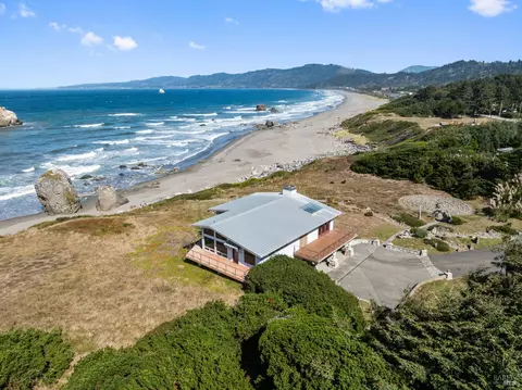 View/Area - 405 Island View Dr, Smith River, CA 95567 photo 3 of 19