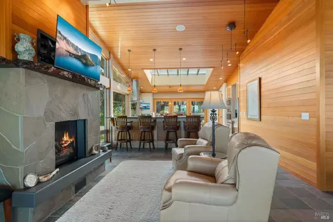 Living - 405 Island View Dr, Smith River, CA 95567 photo 6 of 6