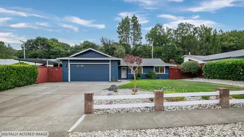 2595 Center Rd, Novato, CA 94947
