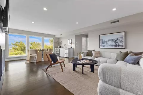 Living - 775 Benjamin Way, Healdsburg, CA 95448 photo 6 of 6