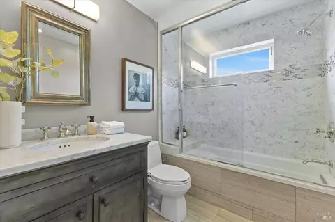 Bath - 775 Benjamin Way, Healdsburg, CA 95448 photo 8 of 9