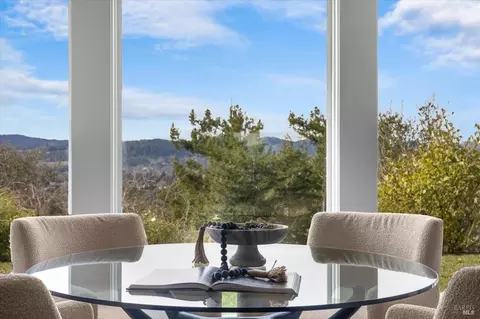 Dining - 775 Benjamin Way, Healdsburg, CA 95448 photo 3 of 4