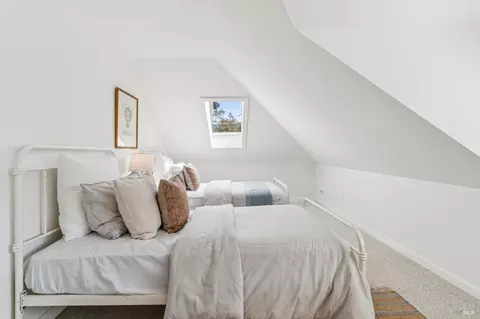 Bedroom - 86-84 Hill St, Mill Valley, CA 94941 photo 7 of 10