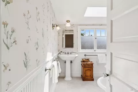 Bath - 86-84 Hill St, Mill Valley, CA 94941 photo 2 of 8