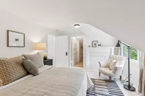 Bedroom - 86-84 Hill St, Mill Valley, CA 94941 photo 3 of 10
