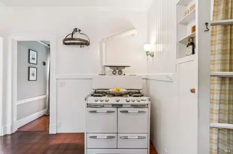 Kitchen - 86-84 Hill St, Mill Valley, CA 94941 photo 5 of 7
