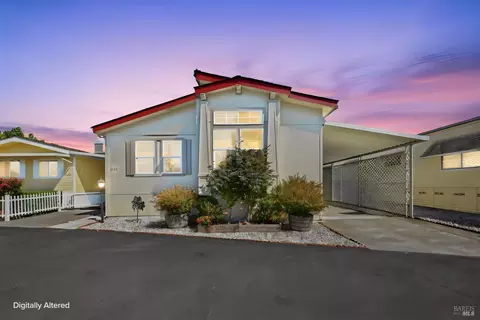 8126 C St, Windsor, CA 95492