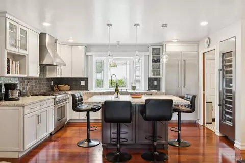 Kitchen - 10 N Knoll Rd, Mill Valley, CA 94941 photo 2 of 8
