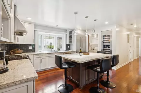 Kitchen - 10 N Knoll Rd, Mill Valley, CA 94941 photo 3 of 8