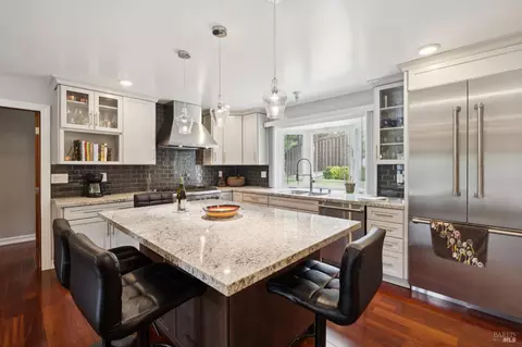 Kitchen - 10 N Knoll Rd, Mill Valley, CA 94941 photo 1 of 8
