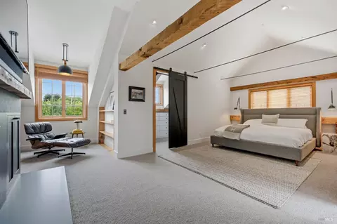 Bedroom - 21831 Schellville Rd, Sonoma, CA 95476 photo 1 of 3