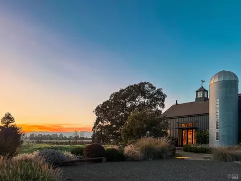 Exterior - 21831 Schellville Rd, Sonoma, CA 95476 photo 8 of 8