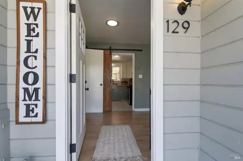 Entry Way - 129 Dewitt Ave, Napa, CA 94558 photo 1 of 4