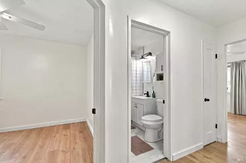 Entry Way - 129 Dewitt Ave, Napa, CA 94558 photo 3 of 4