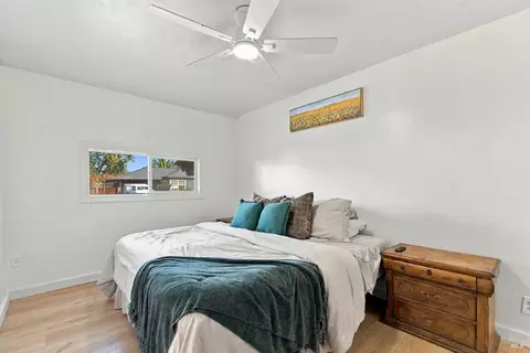 Bedroom - 129 Dewitt Ave, Napa, CA 94558 photo 1 of 8