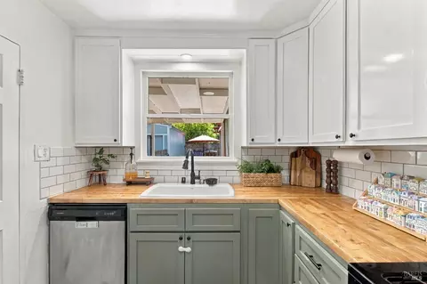 Kitchen - 129 Dewitt Ave, Napa, CA 94558 photo 1 of 4