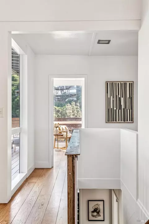 Entry Way - 3 Lower Crescent Ave, Sausalito, CA 94965 photo 3 of 4