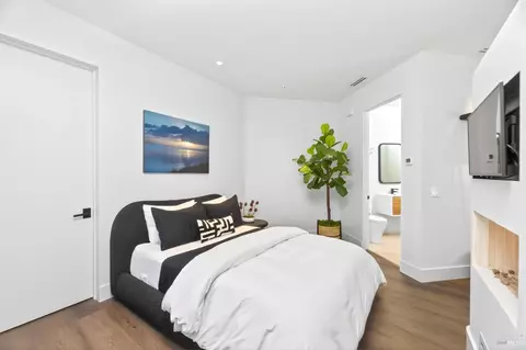 Bedroom - 585 Riverside Dr, Napa, CA 94559 photo 1 of 3