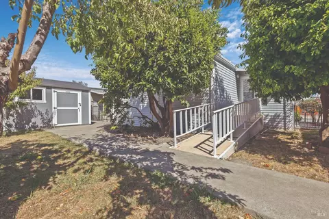 1066 Maple Dr, Windsor, CA 95492 photo 11