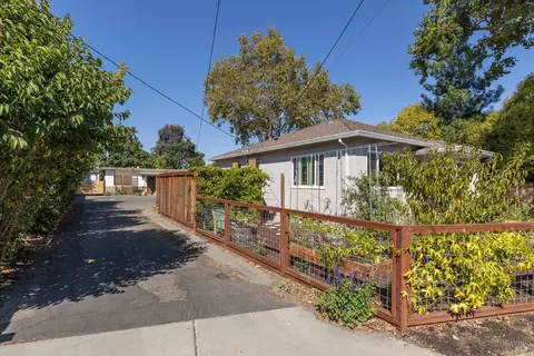 Exterior - 1740 E St, Napa, CA 94559 photo 6 of 8