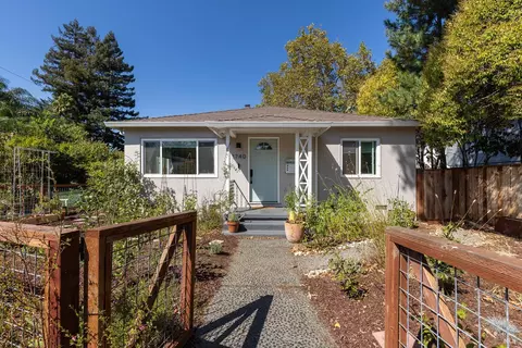 Exterior - 1740 E St, Napa, CA 94559 photo 2 of 8