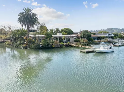 12 Amalfi Pl, San Rafael, CA 94901