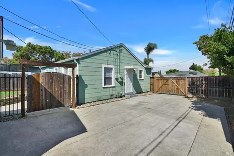 Exterior - 2905 Irwin St, Vallejo, CA 94591 photo 8 of 12
