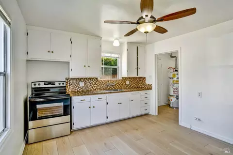 Kitchen - 2905 Irwin St, Vallejo, CA 94591 photo 3 of 3