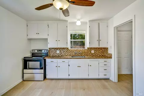 Kitchen - 2905 Irwin St, Vallejo, CA 94591 photo 2 of 3