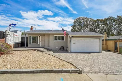 3090 Shane Dr, Richmond, CA 94806