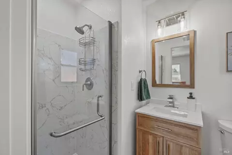 Bath - 442 Elder St, Vacaville, CA 95688 photo 3 of 3