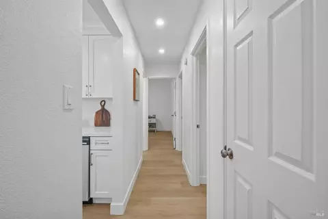 Entry Way - 442 Elder St, Vacaville, CA 95688 photo 1 of 1